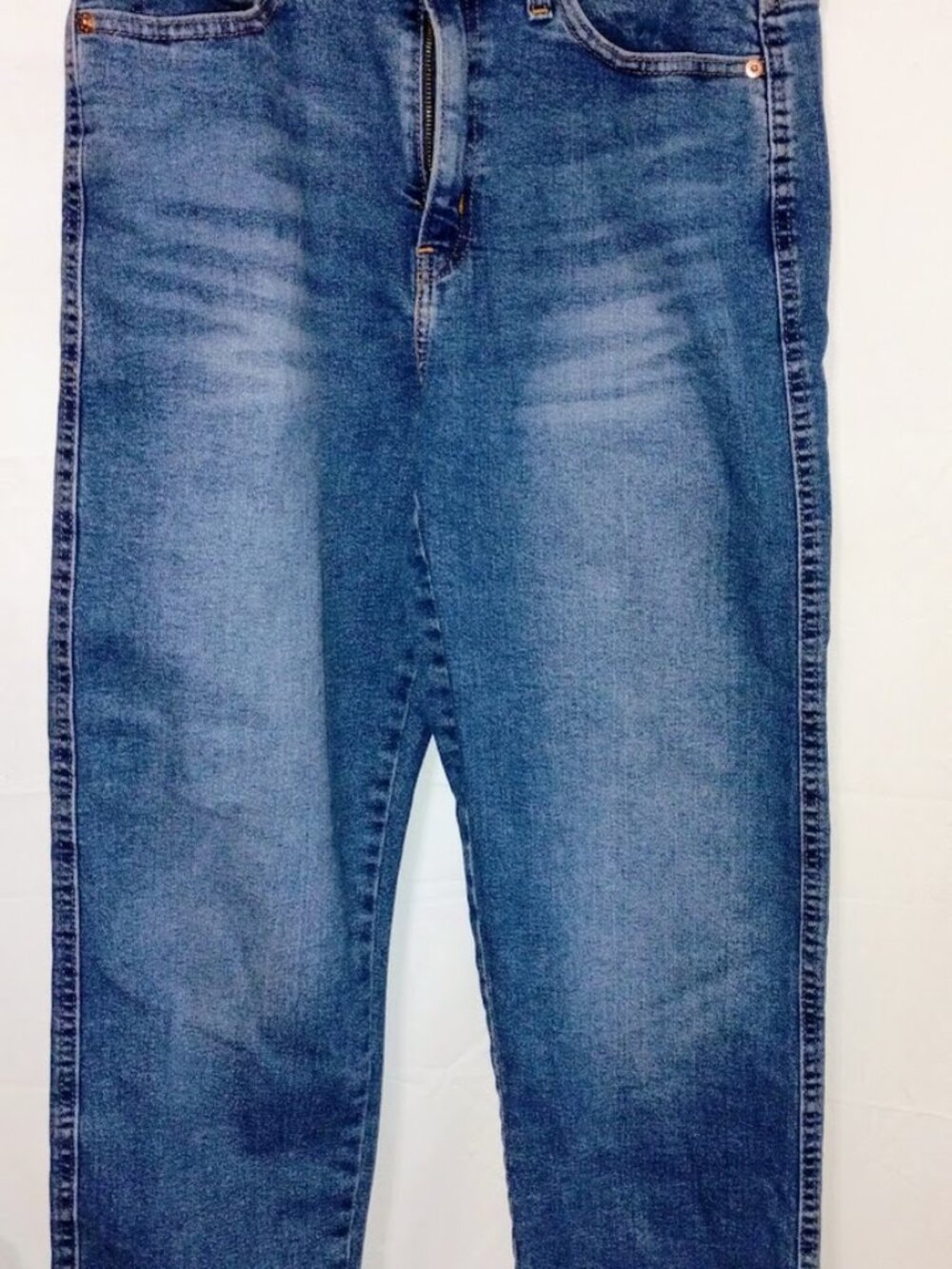 Signature by Levi Strauss & Co. Gold Label Women's Regular Fit Jeans
